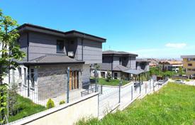 Triplex villa with private pool and panoramic city views in Bursa, Gümüştepe for $699,000