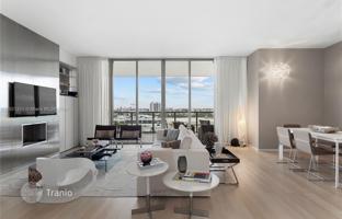 2-bedroom apartments in condo 149 m² in Bal Harbour for $3,640,000