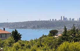Villa in Istanbul (Beykoz district) with panoramic views of the sea and the Bosphorus, just 300 m from the sea for $2,500,000