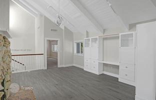 4-bedroom house 453 m² in Miami for $1,649,000