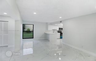 4-bedroom apartments in condo 173 m² in Tamarac for $375,000