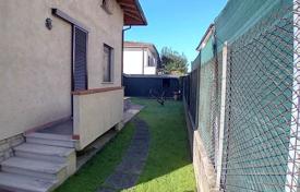 Pietrasanta (Lucca) — Tuscany — Villa/Building for sale for 1,200,000 €