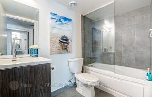 1-bedroom apartment in Shuter Street for C$813,000