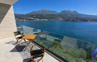 2-bedroom apartment 57 m² in Herceg Novi city for 300,000 €