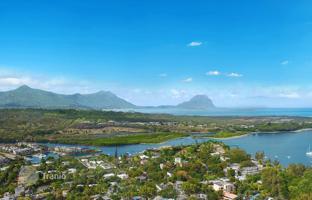 3-bedroom apartment 216 m² in Black River for $939,000