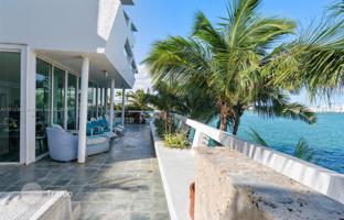 2-bedroom apartments in condo 182 m² in Bay Harbor Islands for $3,250,000
