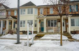 Terraced house – Scarborough, Toronto, Ontario,  Canada for C$1,134,000