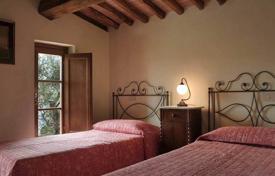 Pescaglia (Lucca) — Tuscany — Rural/Farmhouse for sale for 725,000 €