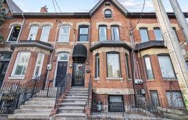 Terraced house – Gerrard Street East, Toronto, Ontario,  Canada for C$1,389,000