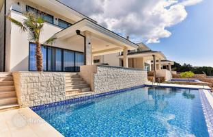 Two identical villas on the seafront, Uteha, Bar Riviera, Montenegro for 3,400,000 €