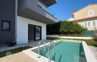 2-room apartment 95 m² in Premantura for 399,000 €