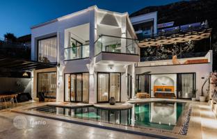 4-bedroom villa 500 m² in Kalkan for 66,385,000 TRY