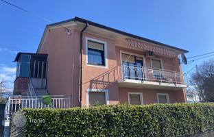 5-bedroom house 150 m² in Rijeka for 450,000 €