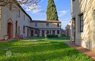 11-bedroom villa in Siena. Price on request