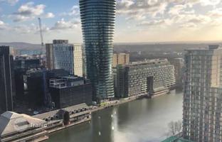 Two-bedroom apartment with a panoramic view in a high-rise residence with a swimming pool and a spa center, Canary Wharf, London, UK for £730,000