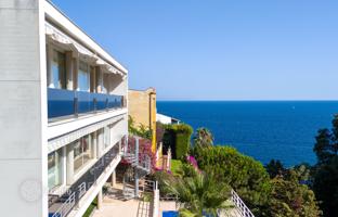 4-bedroom villa 280 m² in Lloret de Mar for 900,000 €