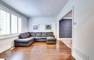 6-bedroom house in Etobicoke for C$1,844,000
