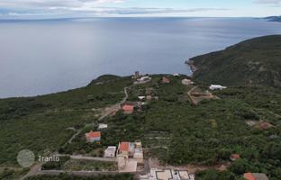 Land plot 1,700 m² in Zagora for 280,000 €