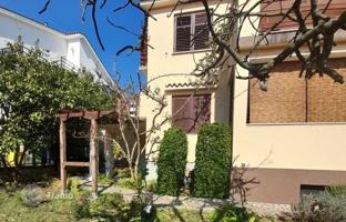 8-room house 374 m² in Medulin. Price on request