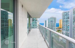 3-bedroom apartments in condo 176 m² in Sunny Isles Beach for $1,975,000