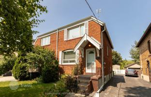 5-bedroom townhouse in East York for C$1,614,000