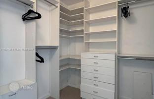 2-bedroom apartments in condo 125 m² in Aventura for $525,000