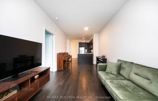 5-bedroom apartment in Bayview Avenue for C$967,000