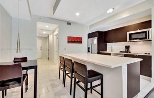 3-bedroom apartments in condo 192 m² in Doral for $279,000