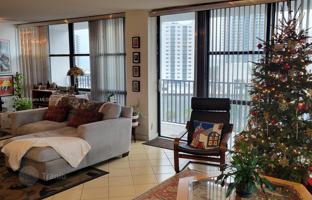 2-bedroom apartments in condo 133 m² in Hallandale Beach for $449,000