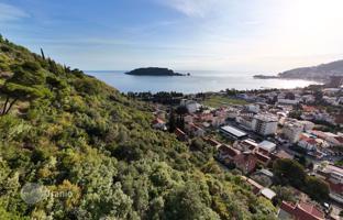Land plot 900 m² in Budva city for 550,000 €