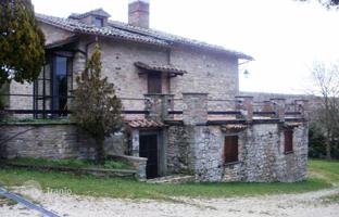 5-bedroom villa 450 m² in Gubbio for 790,000 €