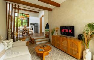 1-bedroom villa 65 m² in Batu Bolong Beach for $239,000