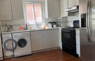11-bedroom townhouse in North York for C$1,786,000