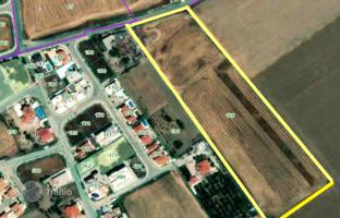 Land plot in Larnaca for 1,400,000 €