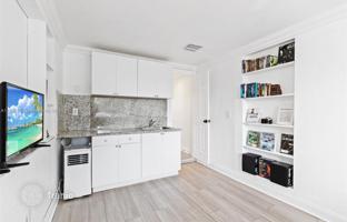 4-bedroom house 160 m² in Miami for $745,000