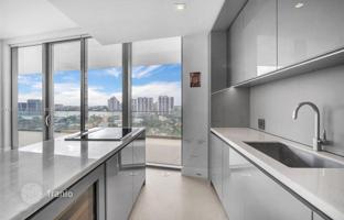 2-bedroom apartments in condo 104 m² in Collins Avenue for $2,300,000
