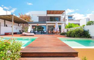 4-bedroom villa 240 m² in Costa Adeje for 2,625,000 €