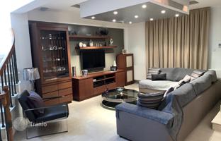 4-bedroom cottage 309 m² in Nicosia for 900,000 €
