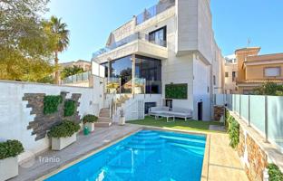 3-bedroom villa 205 m² in Orihuela Costa for 475,000 €