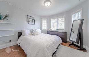 12-bedroom house in Scarborough for C$2,035,000