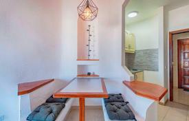 Sunny studio apartment on the seafront in Playa Paraiso, Tenerife, Spain for 165,000 €