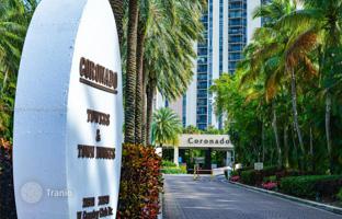 1-bedroom apartments in condo 85 m² in Aventura for $320,000