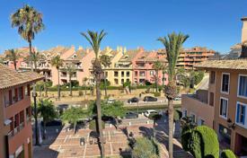 Refurbished 3 bedroom penthouse in the heart of the Sotogrande Marina for 880,000 €