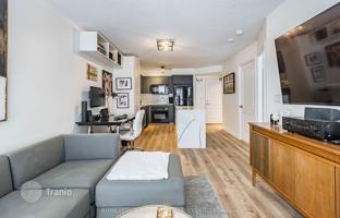 4-bedroom apartment in Stafford Street for C$941,000