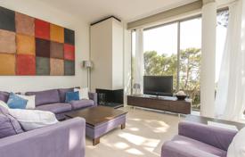 Calm — splendid sea views — Pool. Price on request