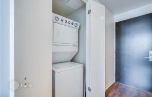 4-bedroom apartment in Bathurst Street for C$719,000