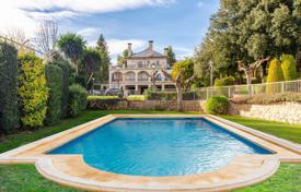 Fabulous villa with pools and a lush garden, Alcoy, Alicante, Spain for 750,000 €