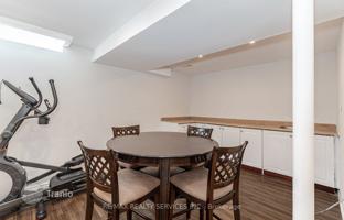 11-bedroom house in Scarborough for C$1,611,000