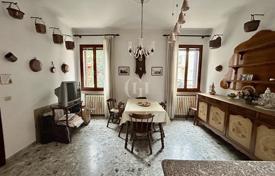 Elegant residence with a private garden in the heart of Burano, Venice, Italy for 650,000 €