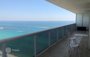 2-bedroom apartments in condo 135 m² in Hallandale Beach for $1,290,000